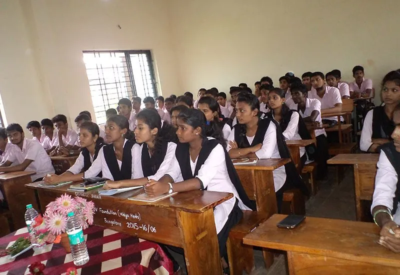 Classroom furniture 4